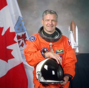 <a href=http://www.jsc.nasa.gov/Bios/portraits/garneau.jpg>Marc Garneau</a href>