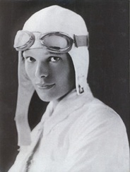 Amelia Earhart (http://beyondthegray.files.wordpress.com/2009/11/amelia-earhart-2.jpg)