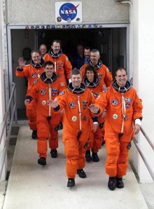 Ellen Ochoa and her crew returning from a mission (NASA)