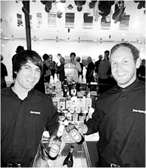 (l-r) Bartenders Mike and Matt