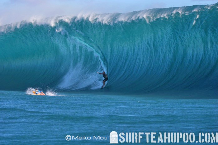 Laird going  a big wave ( Myers, Sasha)