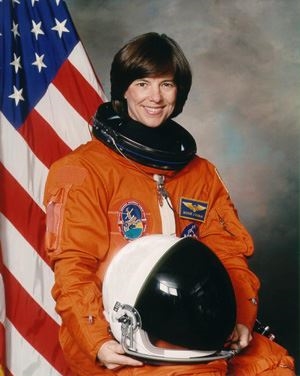 Bonnie Dunbar<br>(http://www.nasa.gov)