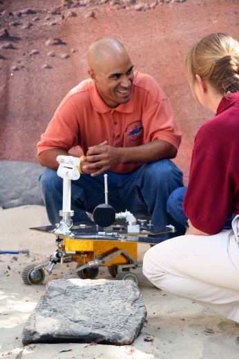 <h5>Kobie Boykins,  Senior Mechanical Engineer, NASA Jet Propulsion Lab, CA, shares a laugh with the Argonaut team.<P></h5>