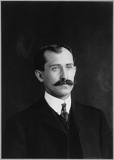 <a href=http://memory.loc.gov/pnp/ppmsc/06100/06102r.jpg>Orville Wright</a>