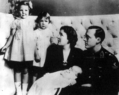 Princess Juliana in Ottawa with her 3 daughters. (Government of Canada)