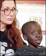 <a href=http://news.bbc.co.uk/olmedia/1110000/images/_1113986_gail150afp.jpg>Nkosi and his foster Mother</a>