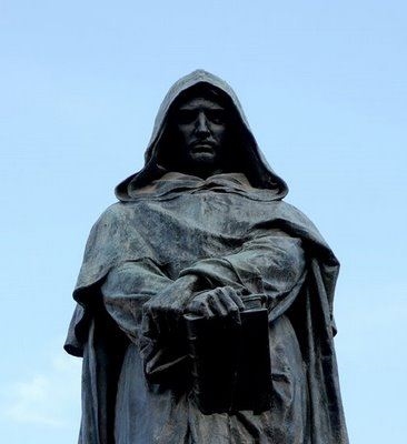 Statue dedicated to Giordano Bruno. (http://www.magnetmagazine.com/2011/04/25/the-sound ())