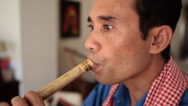  Chorn-Pond played the flute to escape death in Khmer Rouge labor camp(bbc.co.uk)