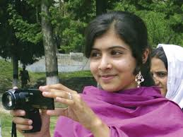 Malala trabajando con la BBC (http://www.bbc.co.uk/news/magazine-19899540)